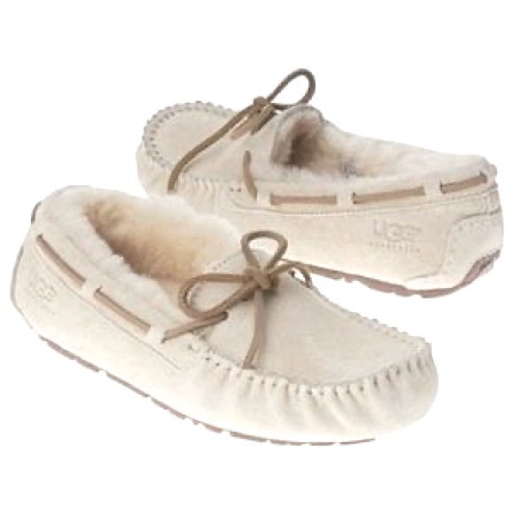 UGG Shoes - Ugg women’s dakota slippers white blue stitching size US 7 EU 38 preloved